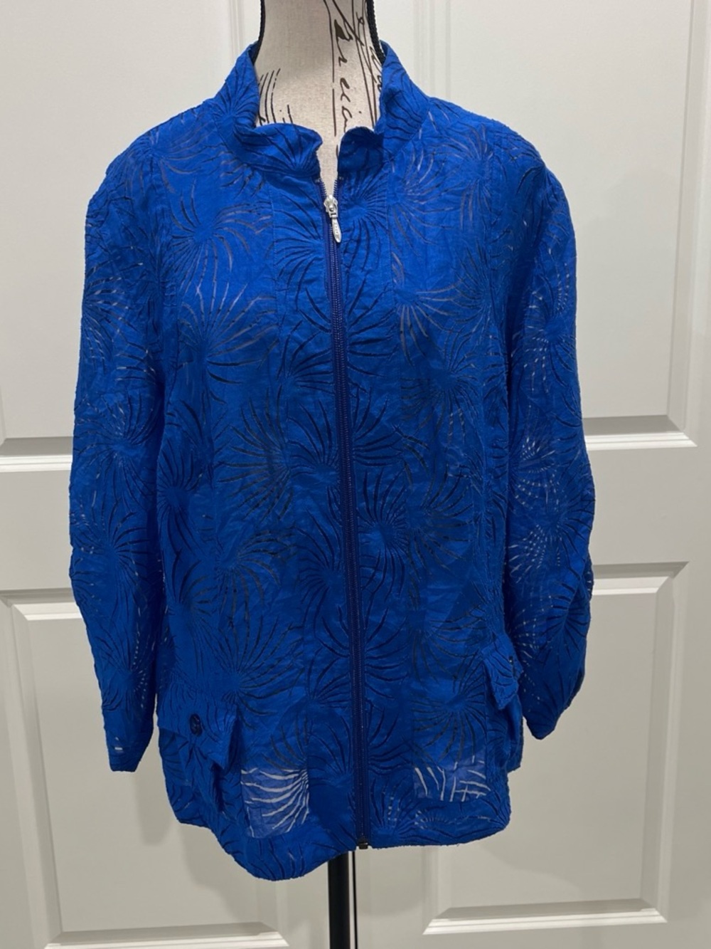 Women’s Blue Zip Cover Jacket/Shirt, XL